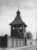 KROSNO - Dzwonnica przy kociele Franciszkanw; FOT: J. Jastrzbski; WYD: BW 'Ruch" 1968